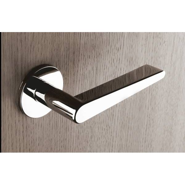 Tupai Exclusivo 5S Line Torrao Lever Door Handle on 5mm Slimline Round Rose - Bright Polished Chrome - XT1967R5SPC